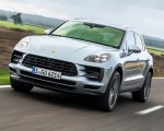2019 Porsche Macan S (Color: Dolomite Silver Metallic) Front Three-Quarter Wallpapers 150x120 (59)
