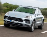 2019 Porsche Macan S (Color: Dolomite Silver Metallic) Front Three-Quarter Wallpapers 150x120 (60)