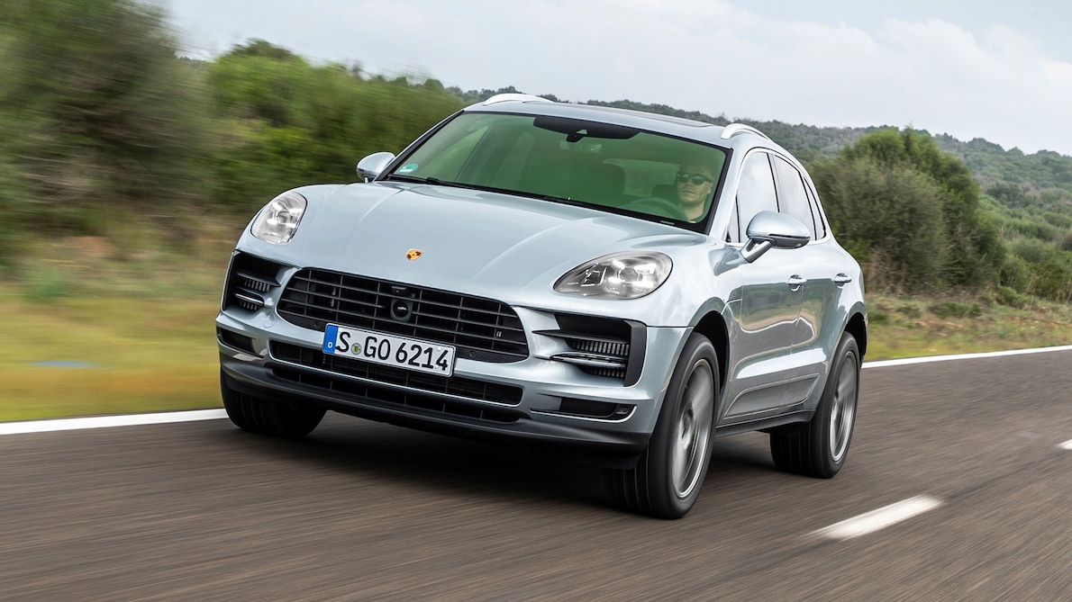 2019 Porsche Macan S (Color: Dolomite Silver Metallic) Front Three-Quarter Wallpapers #60 of 112
