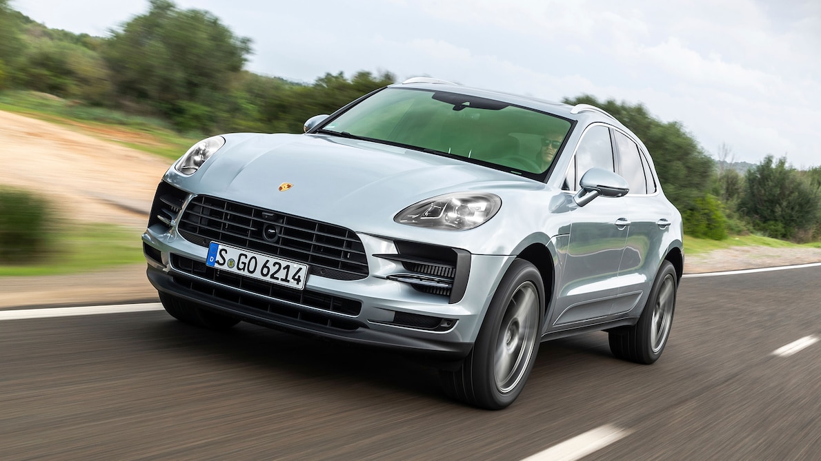 2019 Porsche Macan S (Color: Dolomite Silver Metallic) Front Three-Quarter Wallpapers #62 of 112