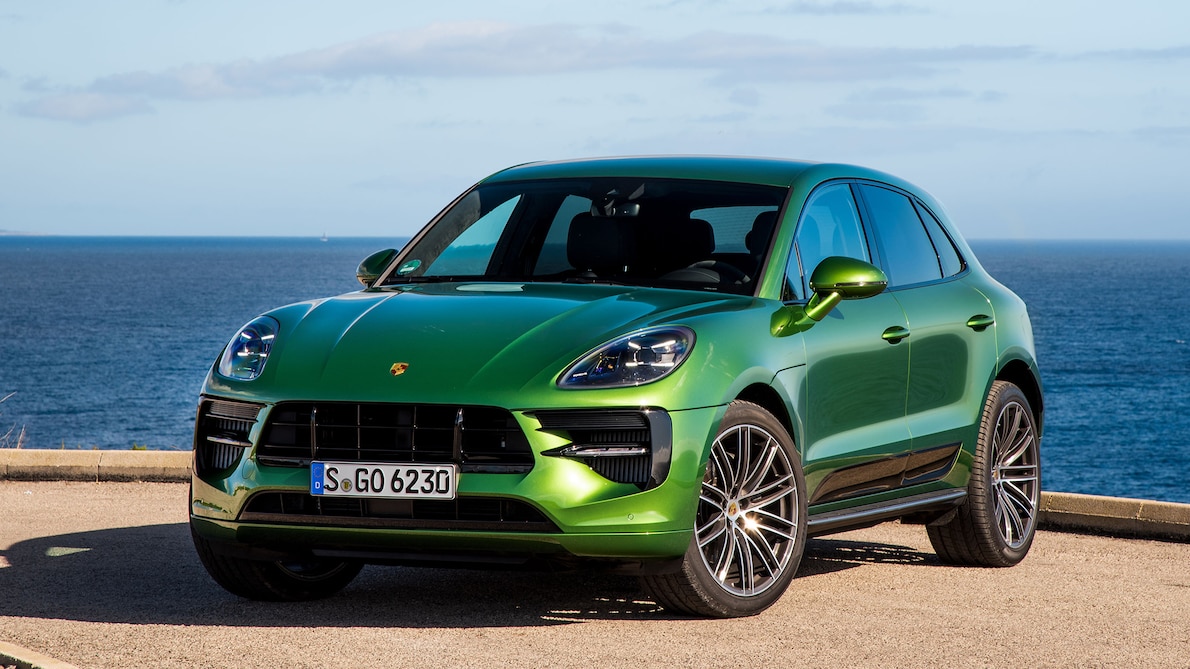 2019 Porsche Macan S (Color: Mamba Green Metallic) Front Three-Quarter Wallpapers (5)