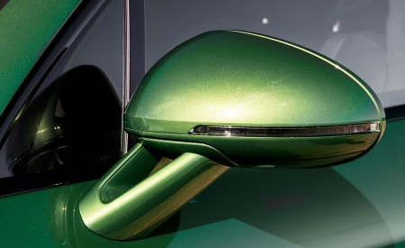 2019 Porsche Macan S (Color: Mamba Green Metallic) Mirror Wallpapers 450x275 (17)