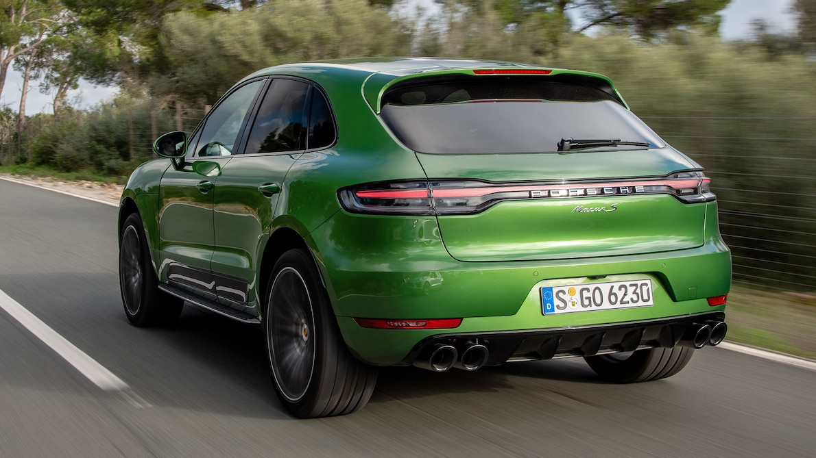 2019 Porsche Macan S (Color: Mamba Green Metallic) Rear Wallpapers (3)