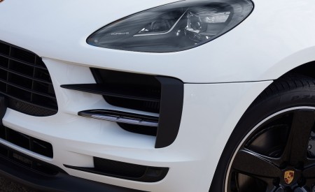 2019 Porsche Macan S Headlight Wallpapers 450x275 (106)