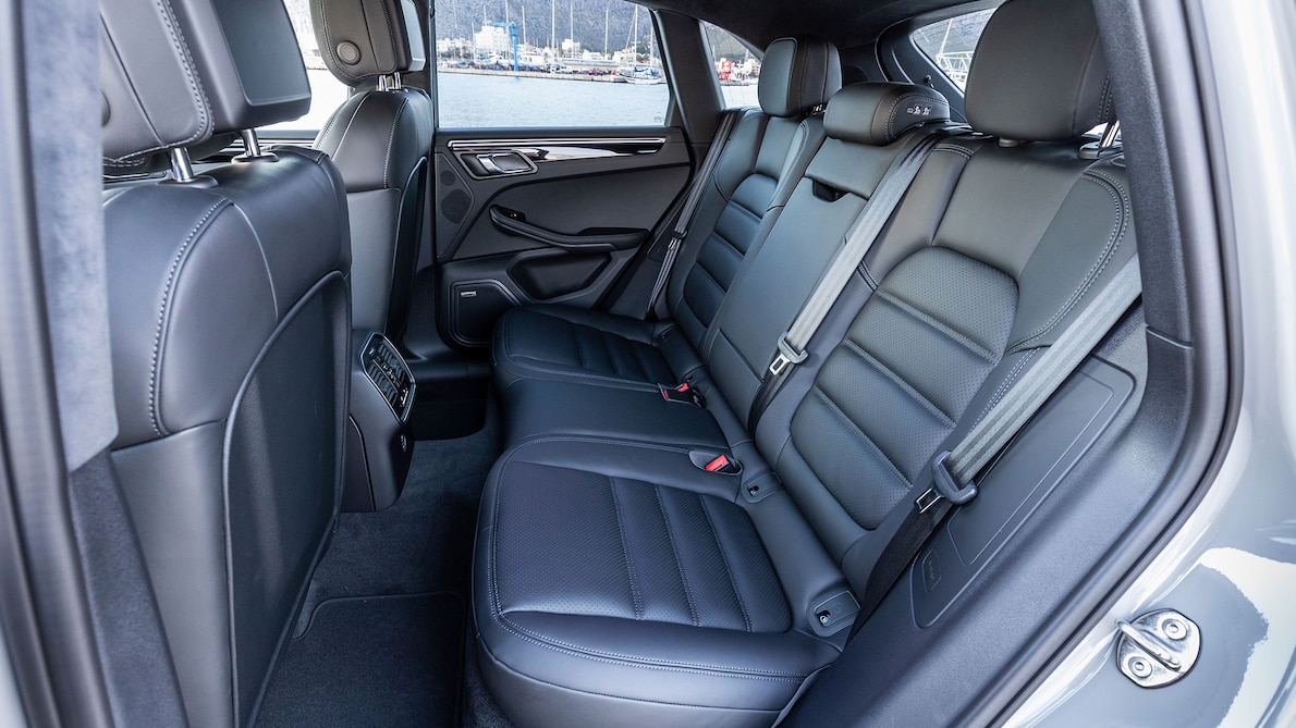 2019 Porsche Macan S Interior Rear Seats Wallpapers #56 of 112