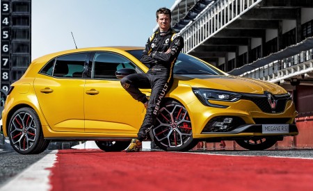 2019 Renault Megane R.S. Trophy Front Three-Quarter Wallpapers 450x275 (6)