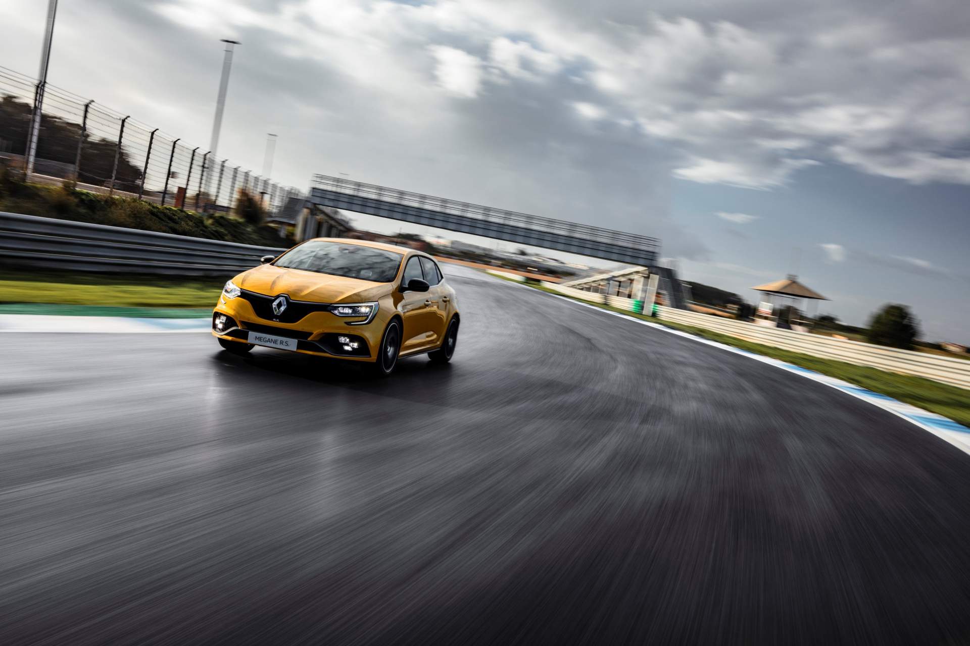 2019 Renault Megane R.S. Trophy Front Three-Quarter Wallpapers #27 of 49