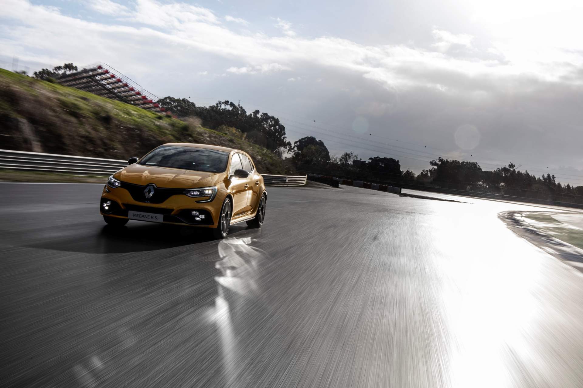 2019 Renault Megane R.S. Trophy Front Wallpapers #26 of 49