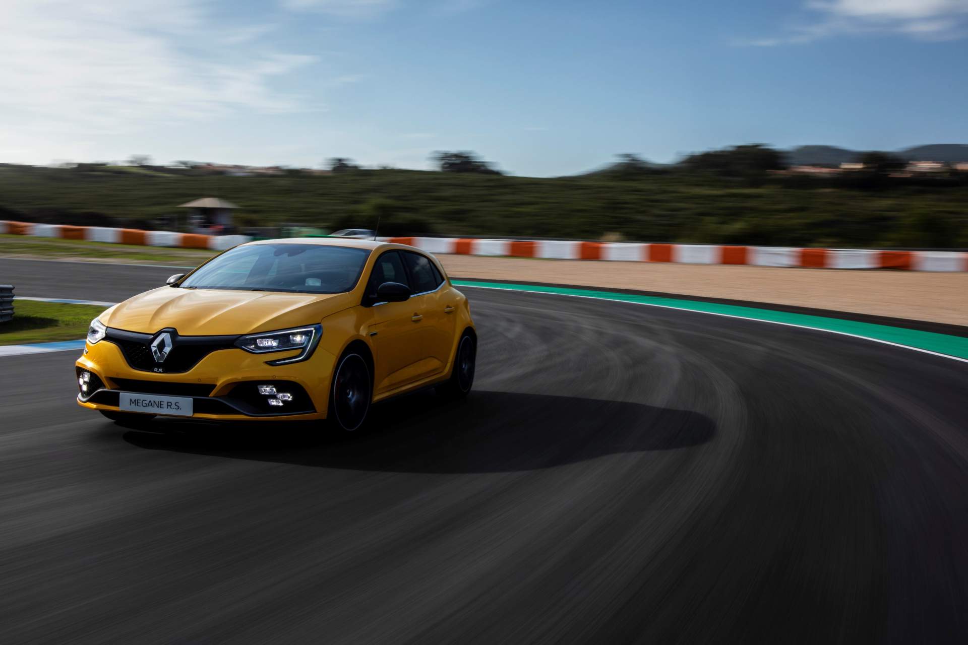 2019 Renault Megane R.S. Trophy Front Wallpapers #31 of 49