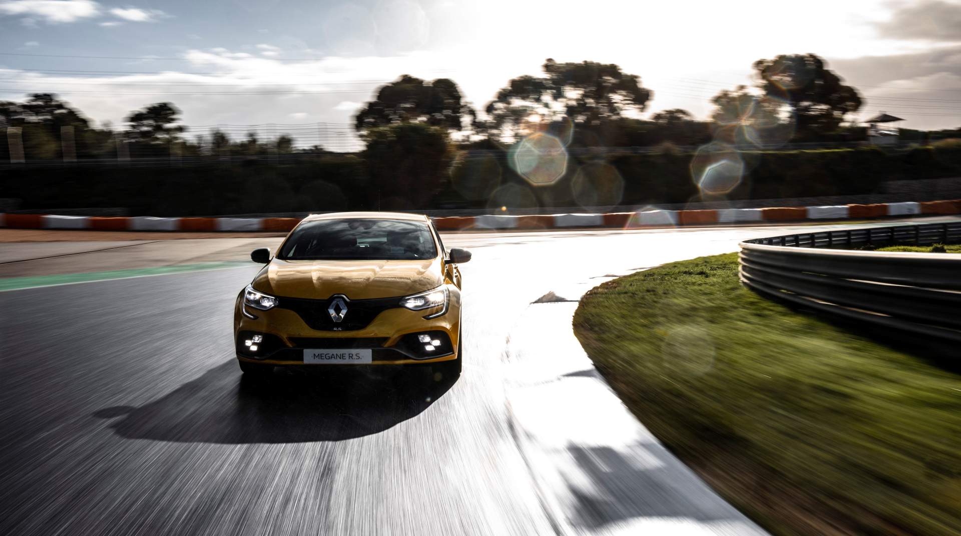 2019 Renault Megane R.S. Trophy Front Wallpapers #30 of 49