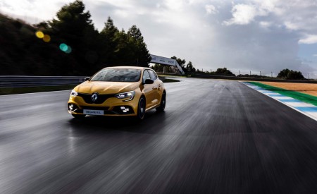 2019 Renault Megane R.S. Trophy Front Wallpapers 450x275 (23)