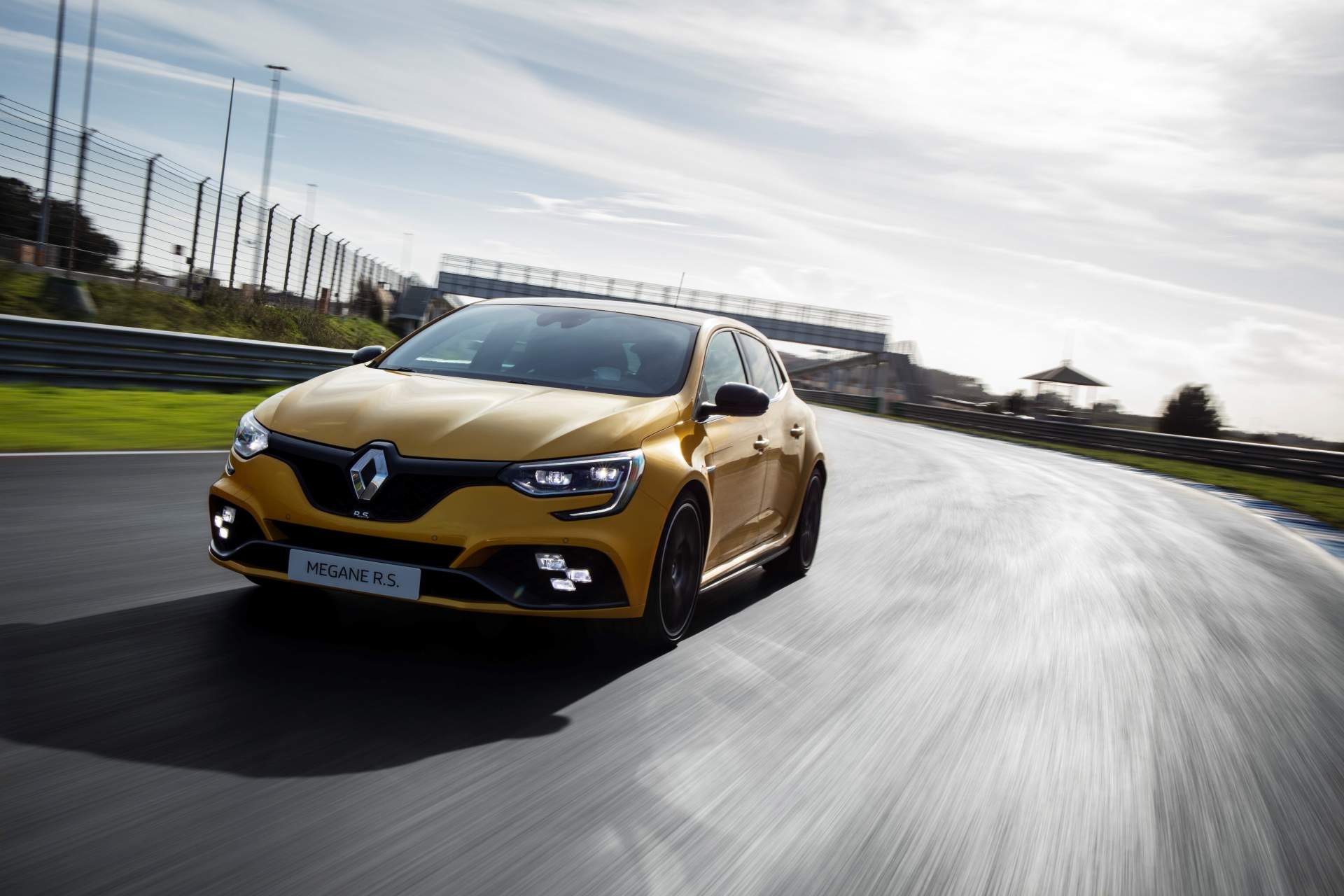 2019 Renault Megane R.S. Trophy Front Wallpapers #25 of 49