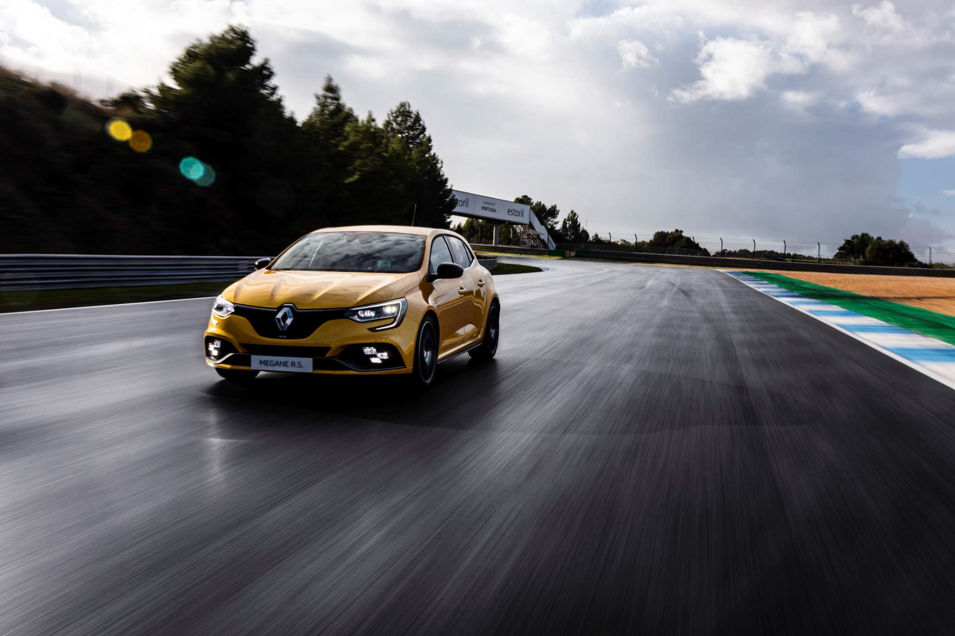 2019 Renault Megane R.S. Trophy Front Wallpapers #23 of 49