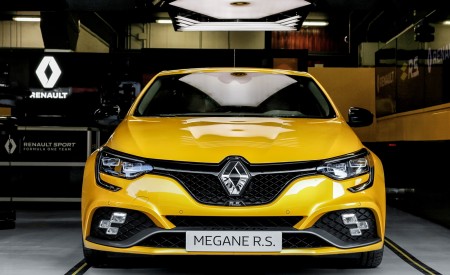 2019 Renault Megane R.S. Trophy Front Wallpapers 450x275 (13)