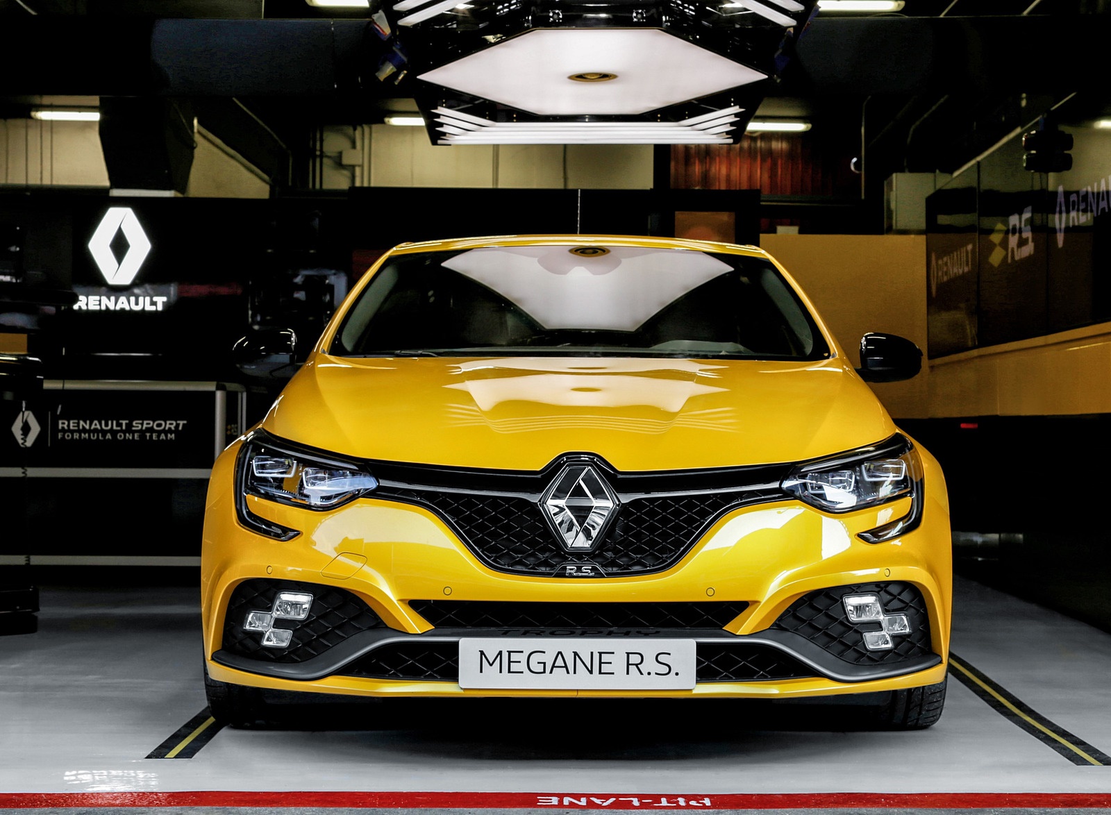 2019 Renault Megane R.S. Trophy Front Wallpapers #13 of 49