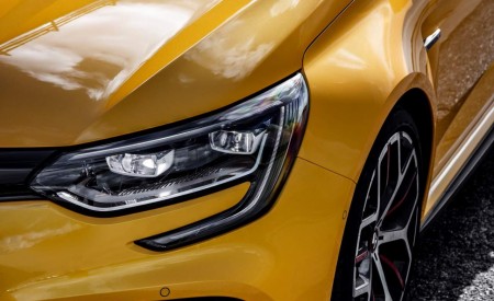 2019 Renault Megane R.S. Trophy Headlight Wallpapers 450x275 (36)
