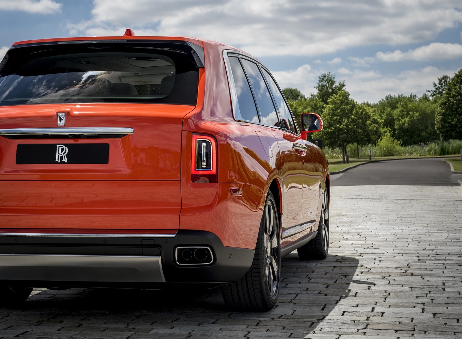 2019 Rolls-Royce Cullinan (Color: Fux Orange) Detail Wallpapers #37 of 122