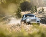 2019 Rolls-Royce Cullinan (Color: White Sands) Front Wallpapers 150x120 (60)