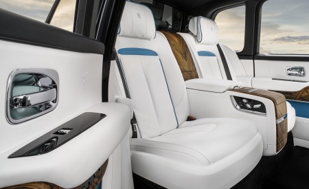 2019 Rolls-Royce Cullinan Interior Rear Seats Wallpapers 450x275 (110)