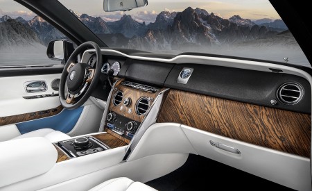 2019 Rolls-Royce Cullinan Interior Wallpapers 450x275 (116)