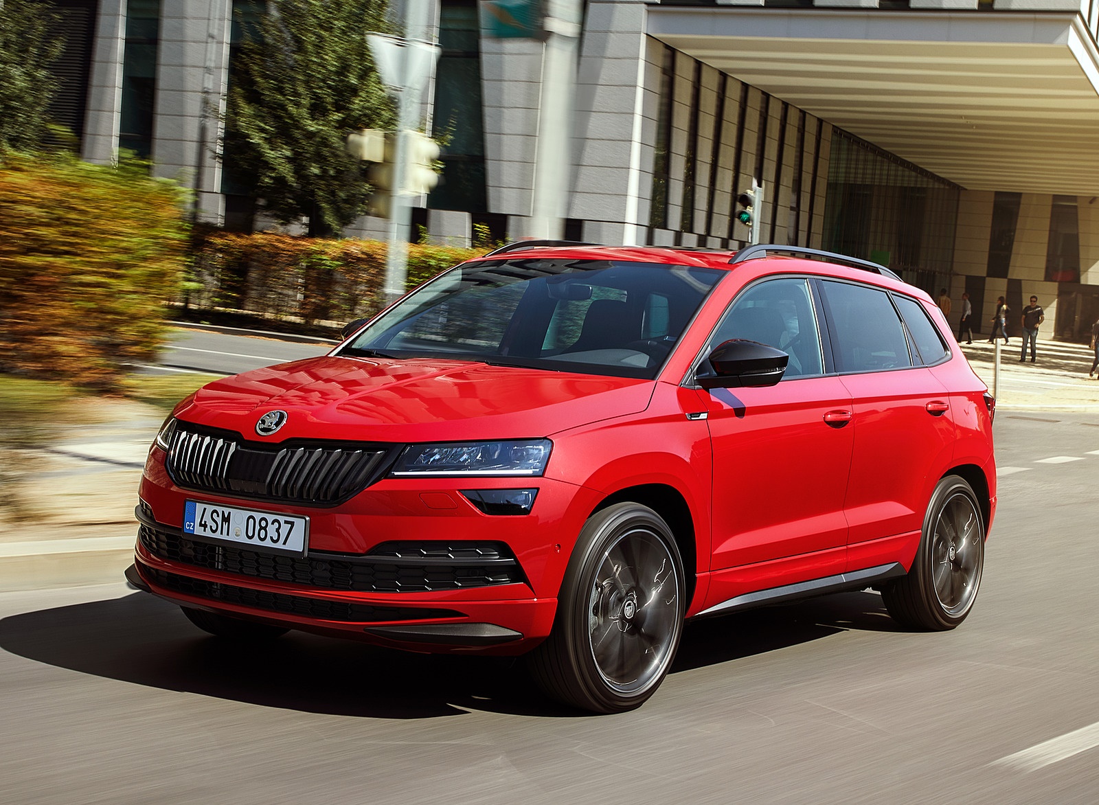 2019 Skoda Karoq Sportline Front Three-Quarter Wallpapers (4)