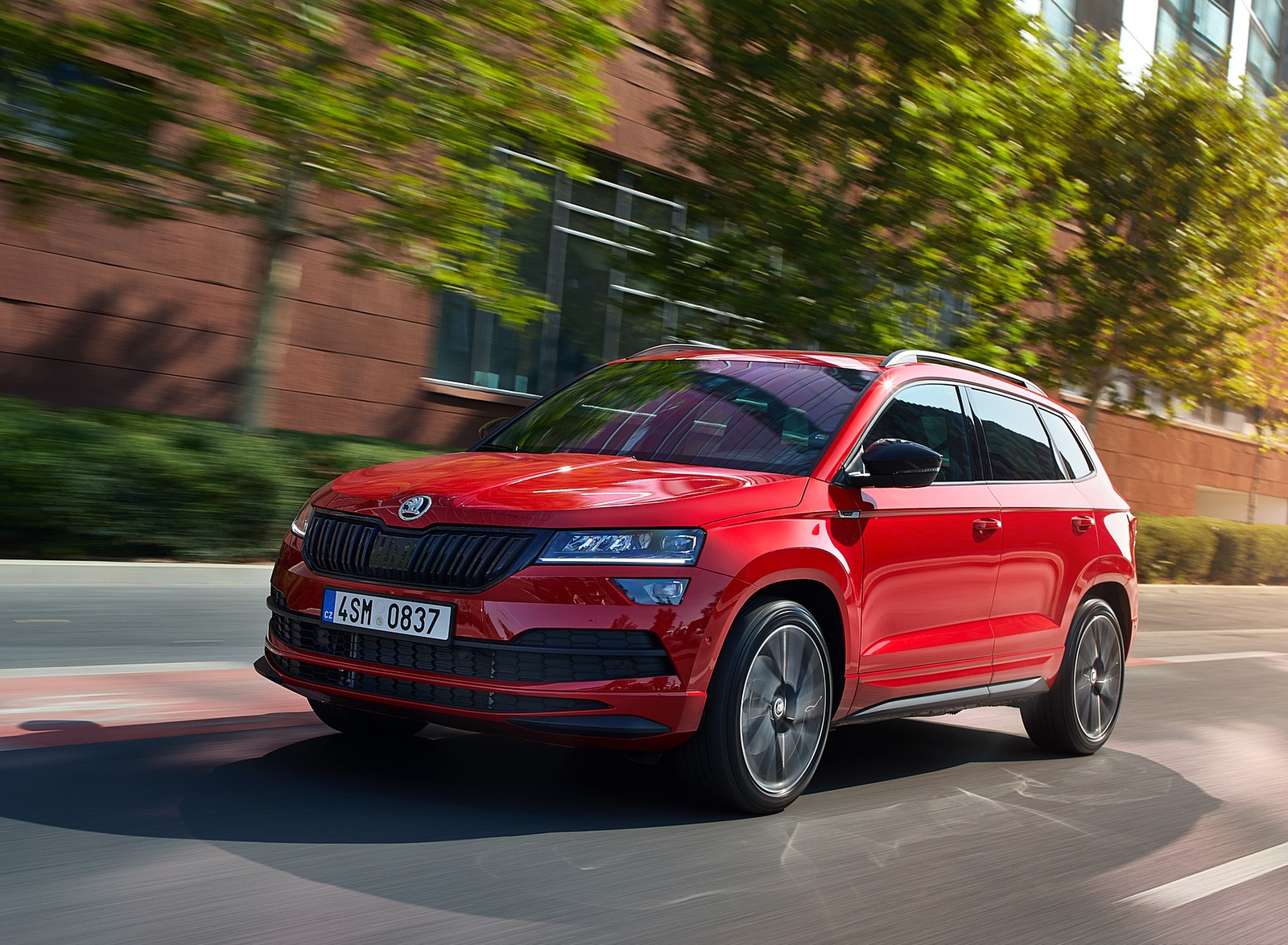 2019 Skoda Karoq Sportline Front Three-Quarter Wallpapers (10)