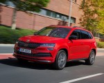 2019 Skoda Karoq Sportline Front Three-Quarter Wallpapers 150x120 (5)