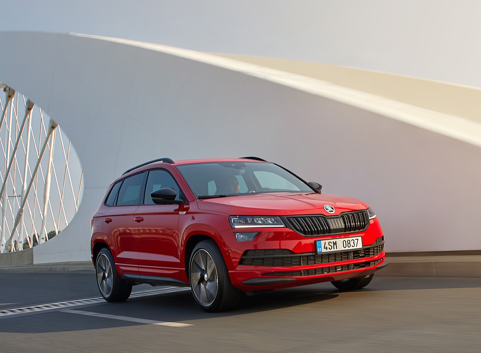 2019 Skoda Karoq Sportline Front Three-Quarter Wallpapers (1). Download Wallpaper