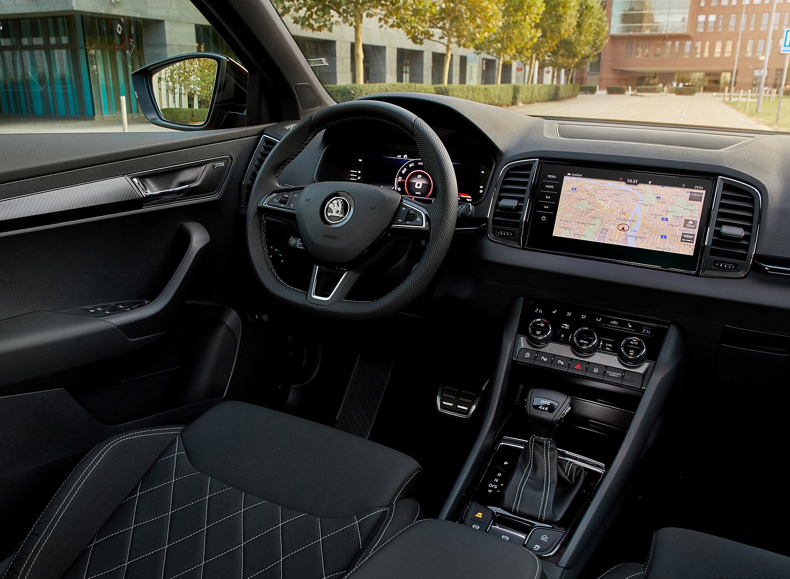 2019 Skoda Karoq Sportline Interior Wallpapers #31 of 31