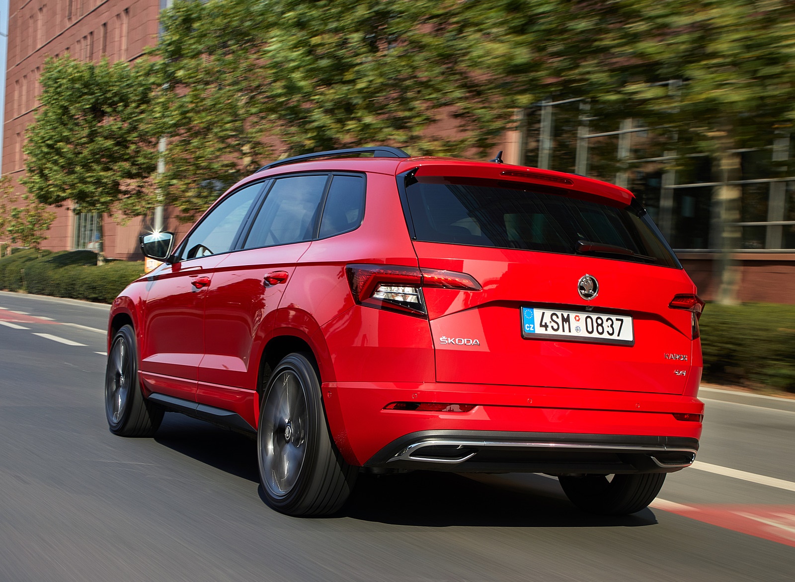 2019 Skoda Karoq Sportline Rear Three-Quarter Wallpapers #7 of 31