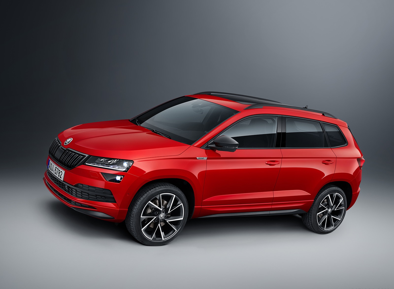 2019 Skoda Karoq Sportline Side Wallpapers #21 of 31