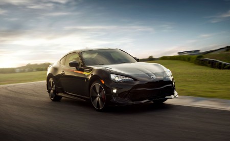 2019 Toyota 86 TRD Special Edition Front Three-Quarter Wallpapers 450x275 (2)