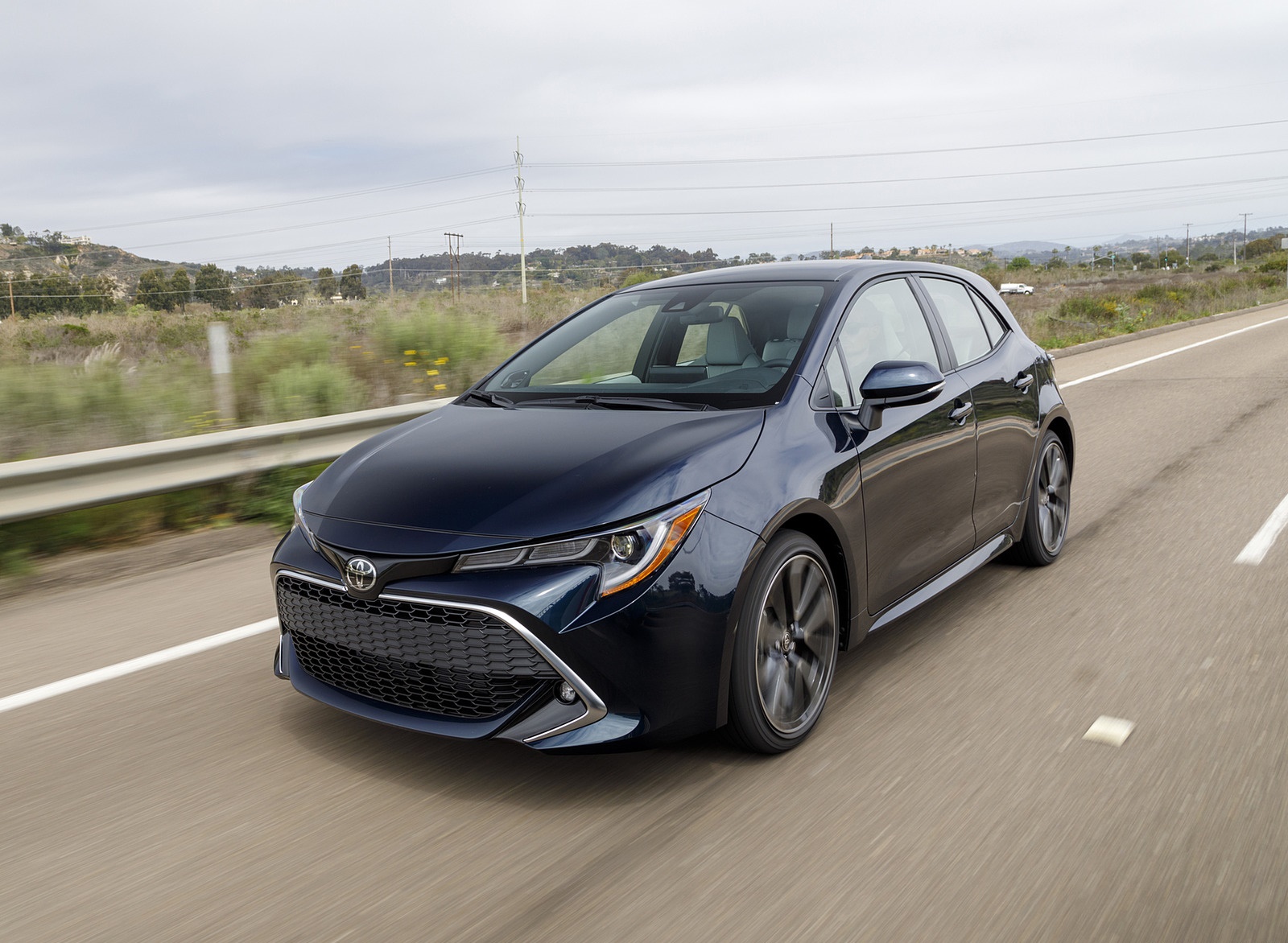 2019 Toyota Corolla Hatchback Front Three-Quarter Wallpapers #51 of 75