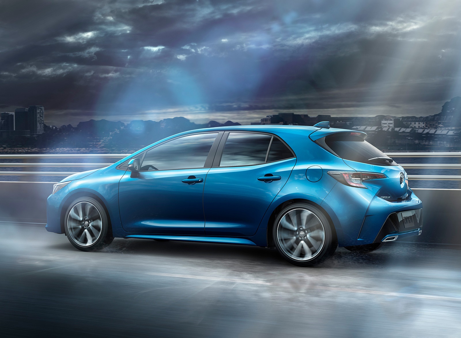 2019 Toyota Corolla Hatchback Side Wallpapers (5)