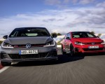 2019 Volkswagen Golf GTI TCR Front Three-Quarter Wallpapers 150x120 (2)