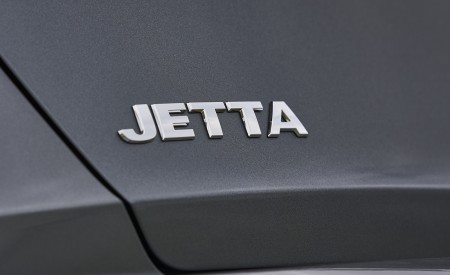 2019 Volkswagen Jetta SEL Badge Wallpapers 450x275 (65)