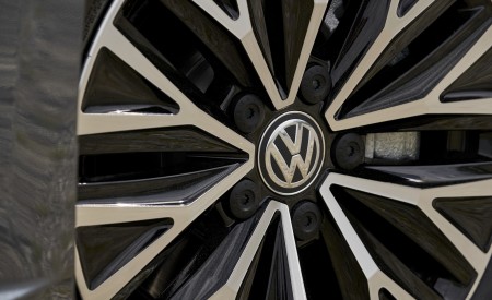 2019 Volkswagen Jetta SEL Wheel Wallpapers 450x275 (43)