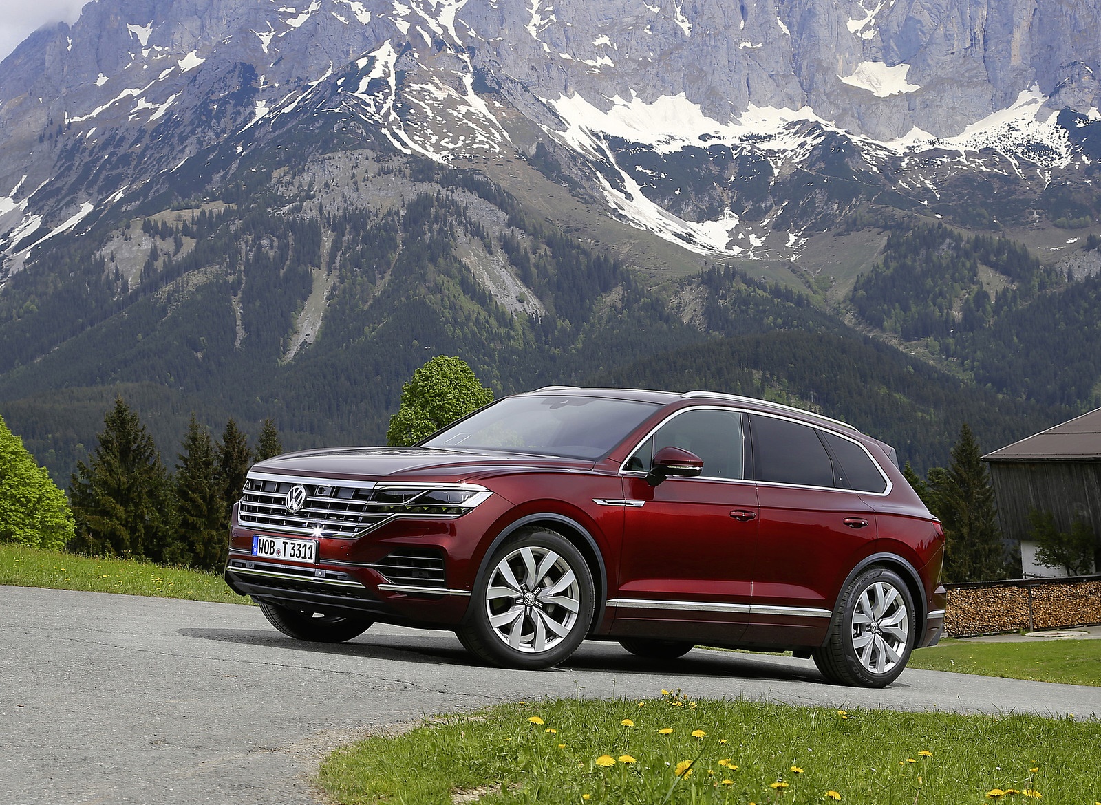 2019 Volkswagen Touareg Atmosphere Front Three-Quarter Wallpapers #60 of 96