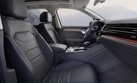2019 Volkswagen Touareg Atmosphere Interior Seats Wallpapers 450x275 (72)
