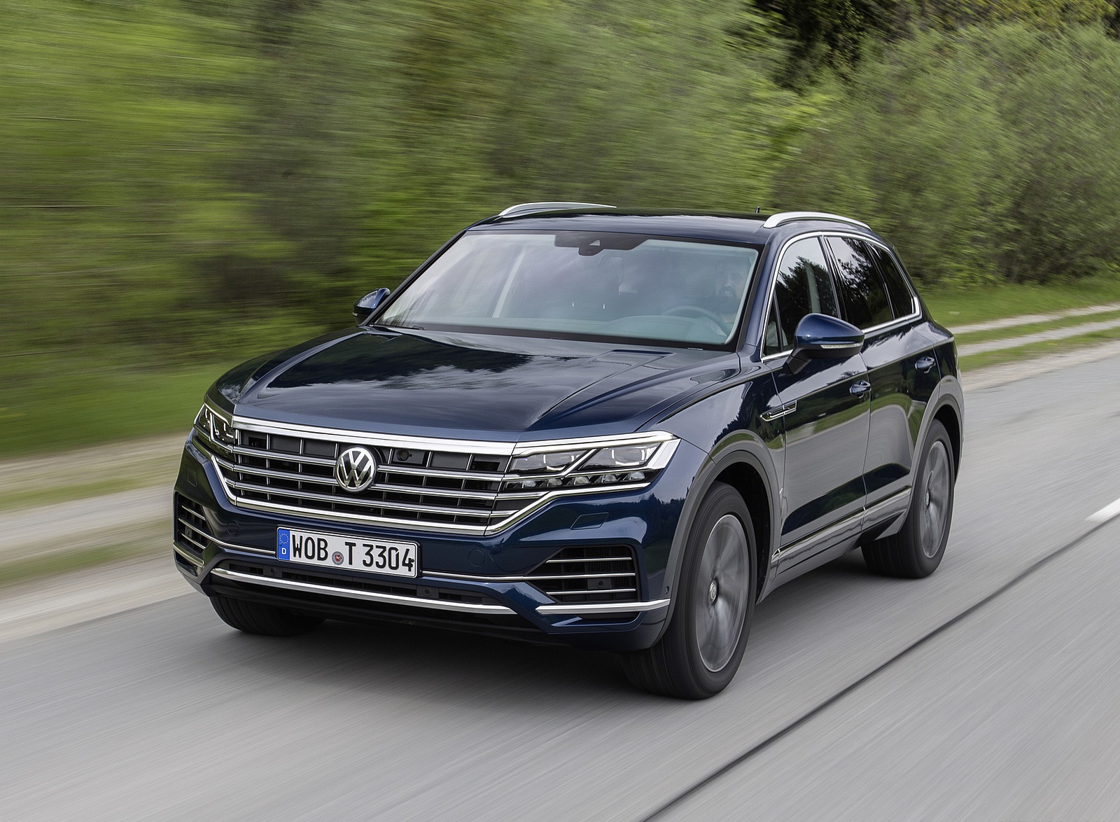 2019 Volkswagen Touareg Elegance Front Three-Quarter Wallpapers #32 of 96