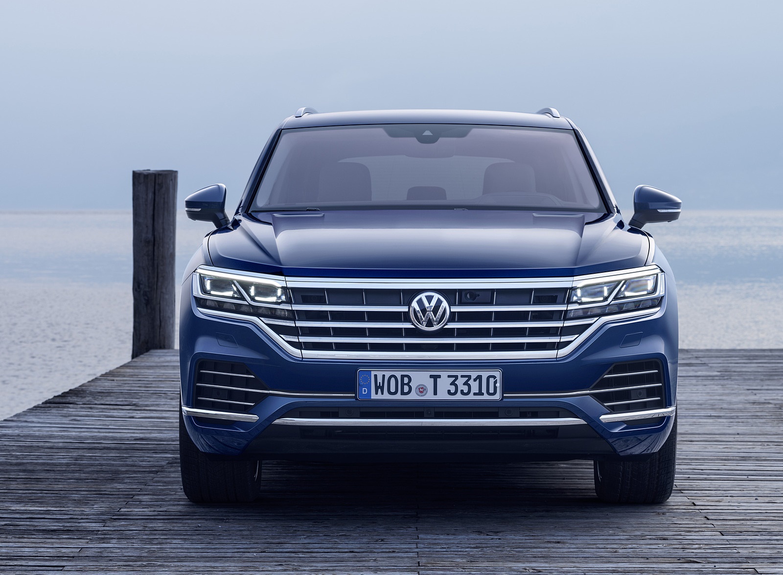 2019 Volkswagen Touareg Elegance Front Wallpapers #47 of 96