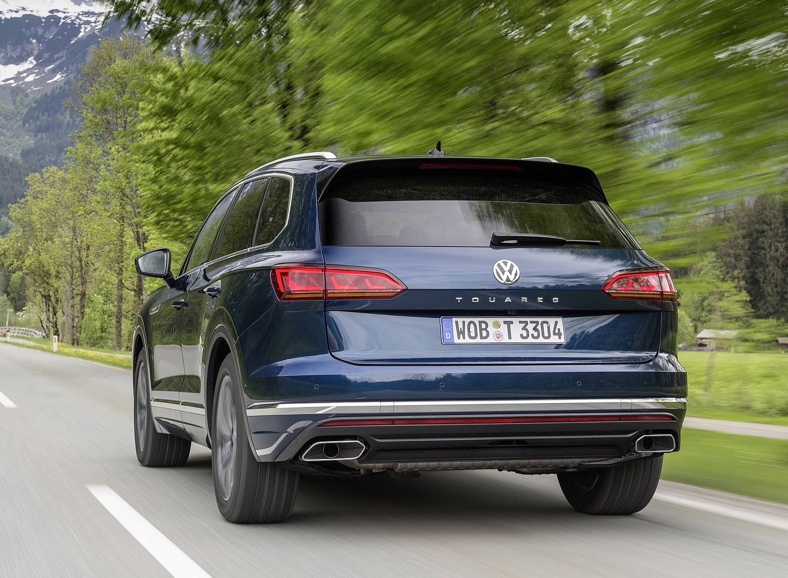 2019 Volkswagen Touareg Elegance Rear Wallpapers #35 of 96