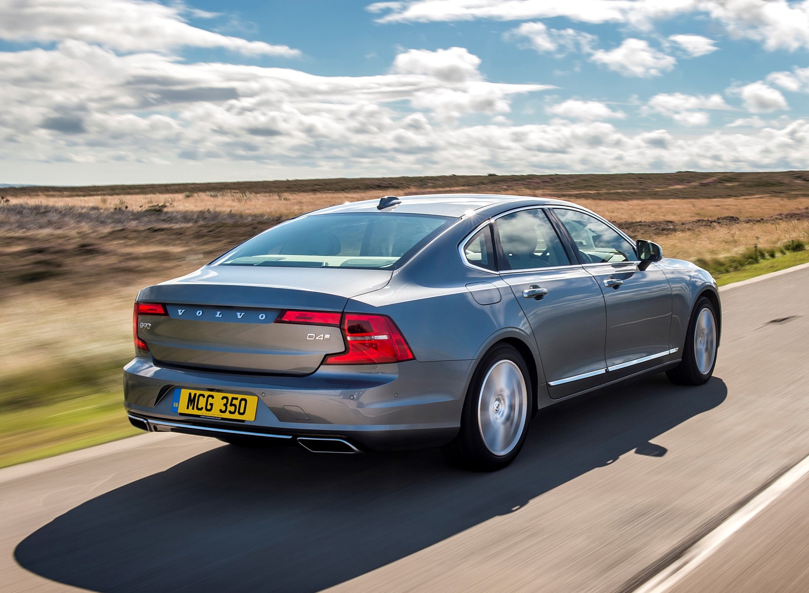 2019 Volvo S90 D4 Rear Three-Quarter Wallpapers #37 of 37