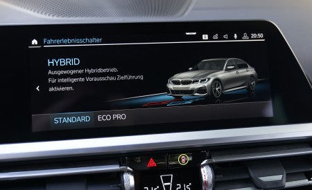 2020 BMW 330e Plug-in Hybrid Central Console Wallpapers 450x275 (85)
