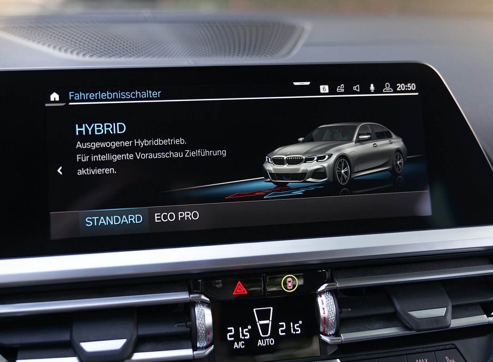 2020 BMW 330e Plug-in Hybrid Central Console Wallpapers #85 of 96