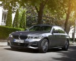 2020 BMW 330e Plug-in Hybrid Front Three-Quarter Wallpapers 150x120