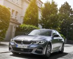 2020 BMW 330e Plug-in Hybrid Front Three-Quarter Wallpapers 150x120