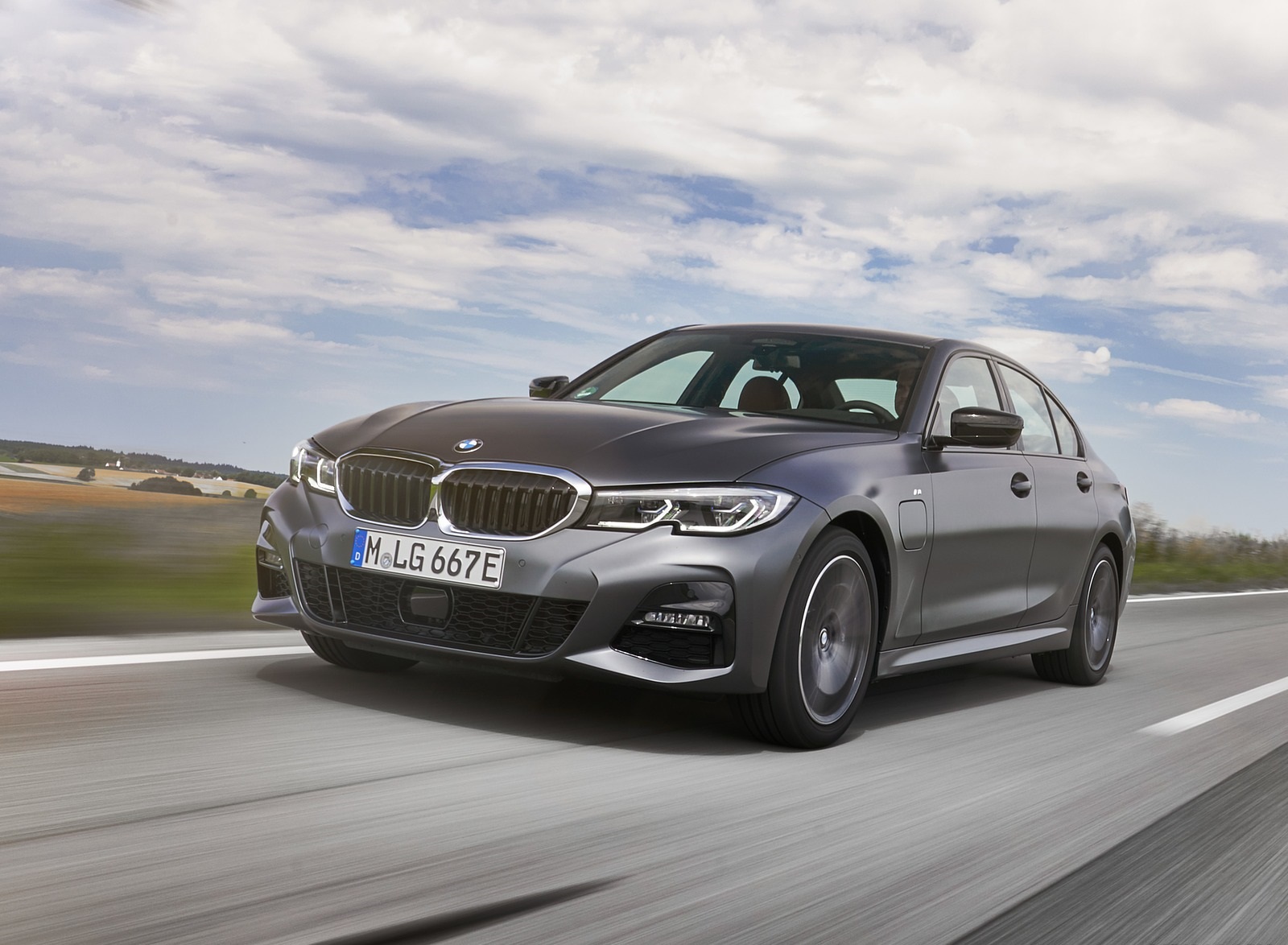 2020 BMW 330e Plug-in Hybrid Front Three-Quarter Wallpapers (1). Download Wallpaper