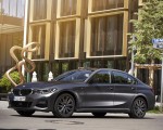 2020 BMW 330e Plug-in Hybrid Front Three-Quarter Wallpapers 150x120 (41)