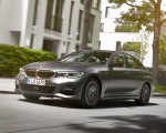 2020 BMW 330e Plug-in Hybrid Front Three-Quarter Wallpapers 150x120 (20)